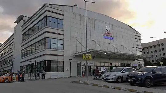 Binanın 7. katından düşen çocuk hayatını kaybetti