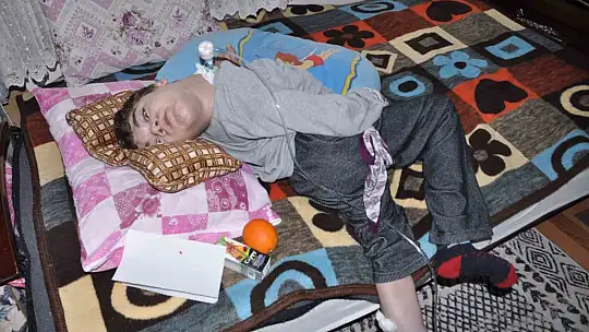 Bir köy onu çok sevdi, şimdi gözyaşlarıyla uğurluyor