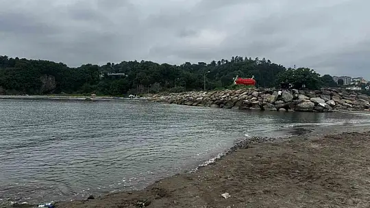 Boğulma vakalarının önüne geçmek için o bölgede sezon boyu denize girmek yasaklandı