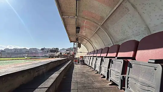 Bolu Atatürk Stadyumu'nda hummalı çalışma