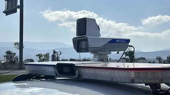 Bolu'da 'Trafiradar' affetmiyor: Hız sınırını aşan sürücülere 2 bin liradan 30 bin liraya kadar ceza