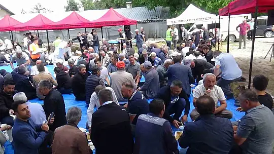 Bolu'da 200 yıllık geleneğe yoğun ilgi: Kazanlar kaynadı, pehlivanlar kıran kırana güreşti