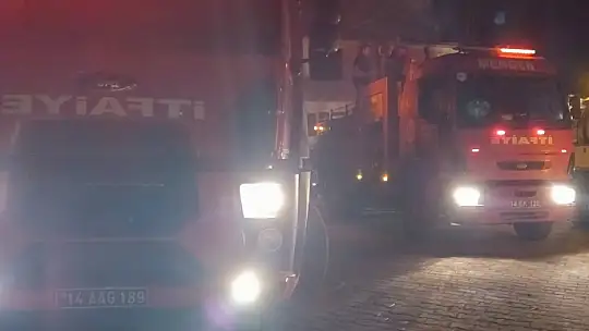 Bolu'da 3 katlı binada yangın çıktı