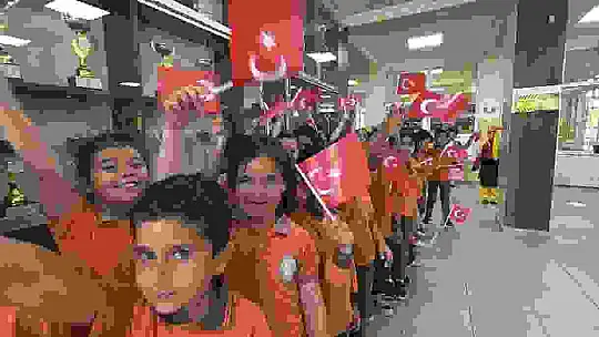 Bolu'da 49 bin 169 öğrenci karne sevinci yaşadı