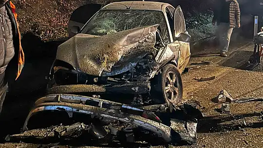 Bolu'da Abant yolunda feci kaza: 1'i ağır 6 yaralı