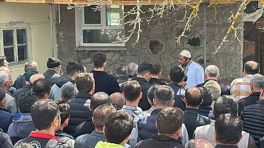 Bolu'da annesinin öldürdüğü 2 aylık Ela bebek son yolculuğuna uğurlandı