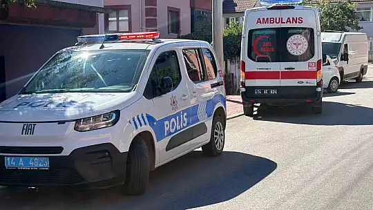 Balkon yangını paniğe neden oldu
