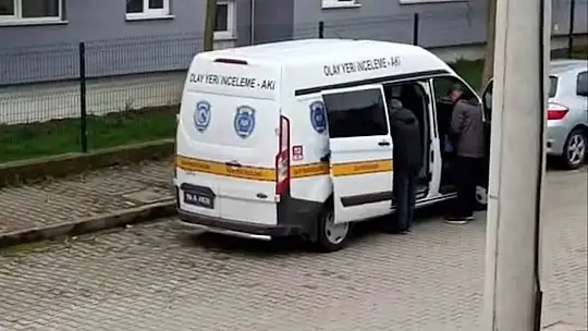 Bolu'da çalıntı tır sokakta park halinde bulundu