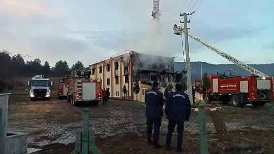 Bolu'da cami alev alev yandı