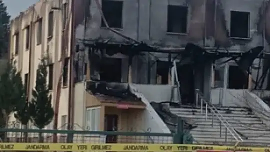 Bolu'da cami alev alev yandı