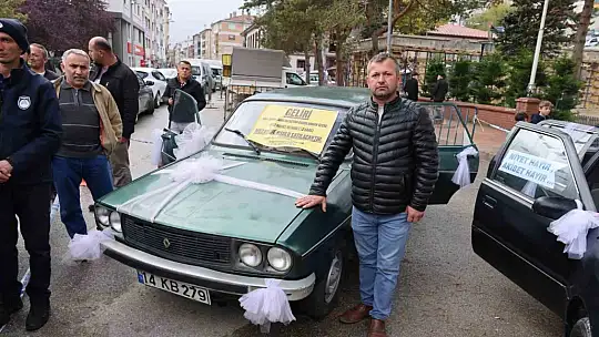 Cami için bağışlanan iki otomobil müzayedede 410 bin liraya satıldı