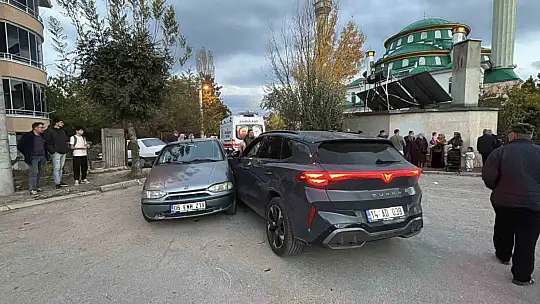 Bolu'da cip ile otomobil çarpıştı: 4 yaralı