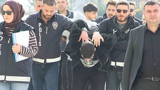 Bolu'da dolandırıcılık operasyonu: 5 şüpheli adliyede