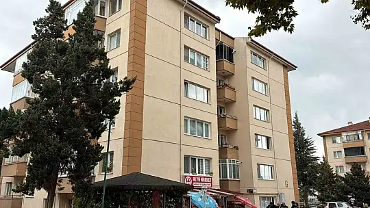 Bolu'da elektrik panosu yangını: 'Dumandan aşağıya inemedik'