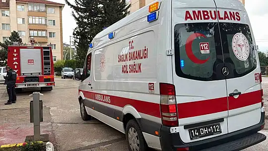 Bolu'da elektrik panosu yangını: 'Dumandan aşağıya inemedik'