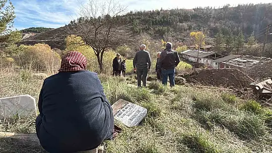 Bolu'da hüzünlü mesai: 200 mezar sular altında kalmasın diye naklediliyor
