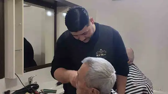 Bolu'da huzurevi sakinlerine bayram traşı