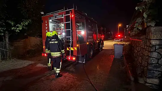 İkiz villanın bahçesinde çıkan yangın korkuttu
