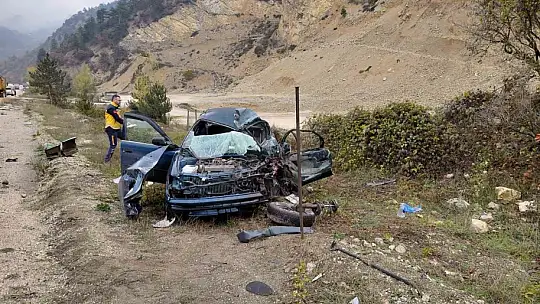 Bolu'da kamyon otomobille çarpıştı: 1 ölü, 1 yaralı