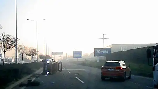 Bolu'da kaza anı güvenlik kamerasında: Makasa giren araç kazaya neden olmuş