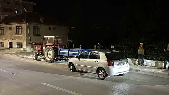 Kontrolden çıkan otomobil römorka çarptı