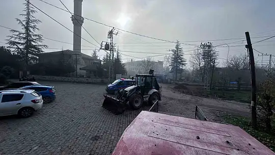 Bolu'da köylüler ağır tonajlı araçlara karşı ayaklandı: Köyün giriş çıkışında lastik yaktılar