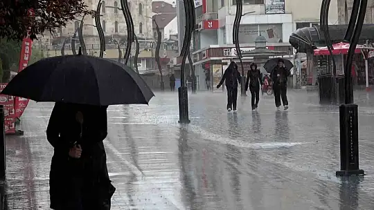 Bolu'da kuvvetli sağanak hayatı olumsuz etkiledi
