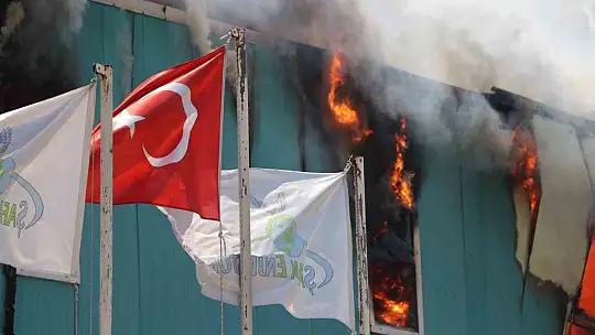 Bolu'da medikal fabrikasında yangın çıktı