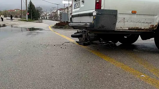 Bolu'da minibüs ile motosiklet çarpıştı: 1 yaralı