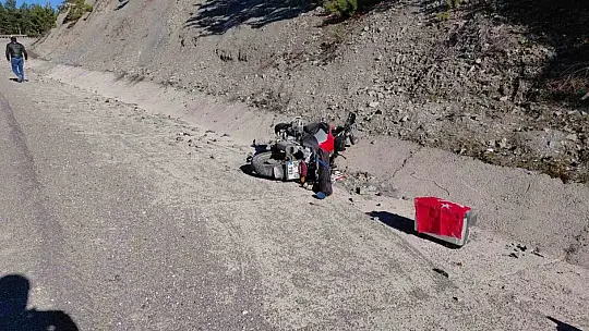 Bolu'da motosikletler peş peşe kaza yaptı: 2 yaralı