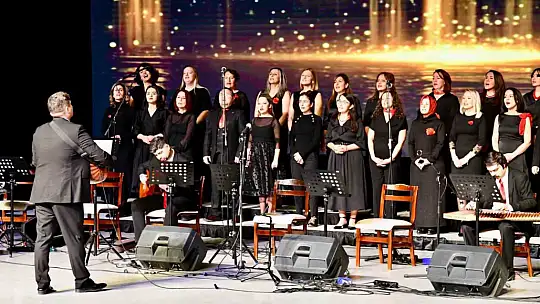 Bolu'da öğretmenlerden unutulmaz kültür ve sanat gecesi