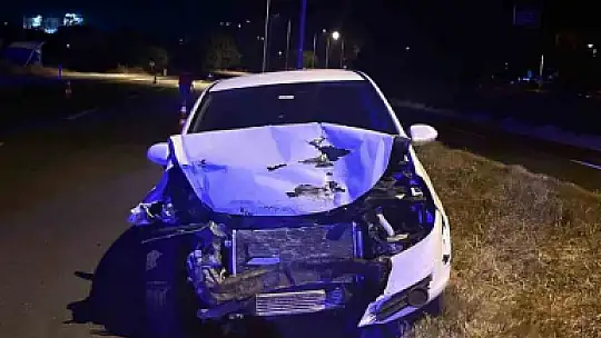 Bolu'da otomobil ile hafif ticari araç çarpıştı: 2 yaralı