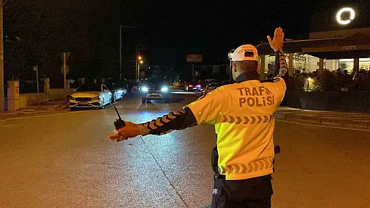 Bolu'da polis, çevreye rahatsızlık veren sürücülere göz açtırmıyor