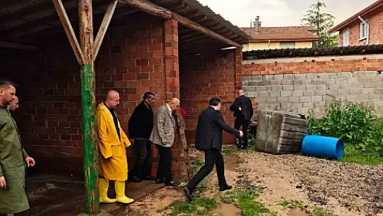 Bolu'da sağanak yağış dereleri taşırdı: Bahçe ve ahırlar sular altında kaldı