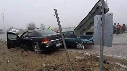 Bolu'da sürekli kazaların yaşandığı kavşakta yine kaza: 4 yaralı