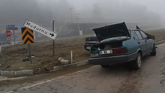 Bolu'da sürekli kazaların yaşandığı kavşakta yine kaza: 4 yaralı