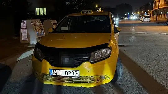Bolu'da taksi ile motokurye çarpıştı: 1 yaralı
