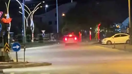 Tehlikeli şekilde araç kullanan sürücüye 24 bin 258 lira ceza