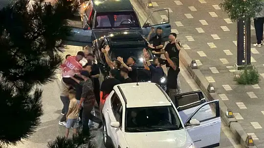 Trafiği kapatıp meşale yakan asker konvoyuna ceza yağdı