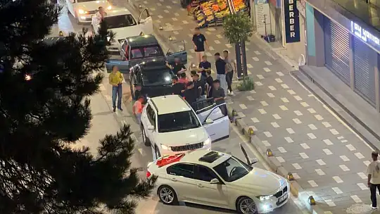 Trafiği kapatıp meşale yakan asker konvoyuna ceza yağdı