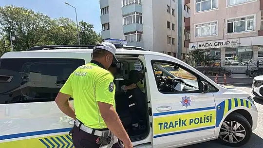 Trafiği kapatıp meşale yakan asker konvoyuna ceza yağdı