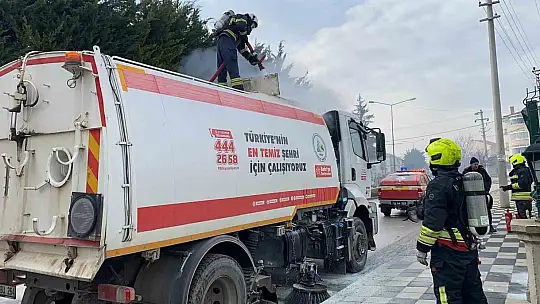 Bolu'da yol süpürme aracında yangın çıktı