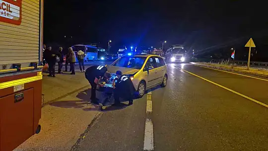 Bolu Dağı çıkışında otomobil ile traktör çarpıştı: 2 yaralı