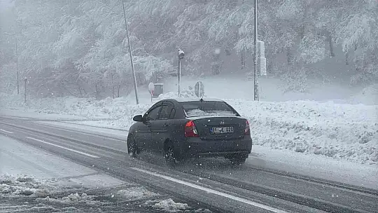 Bolu Dağı'nda kar yağışı yeniden başladı