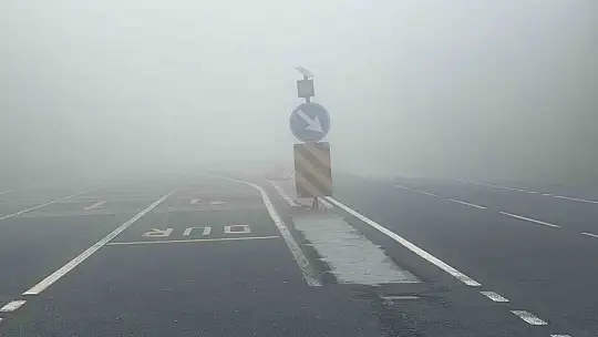 Bolu Dağı'nda sis etkili oldu, görüş mesafesi azaldı