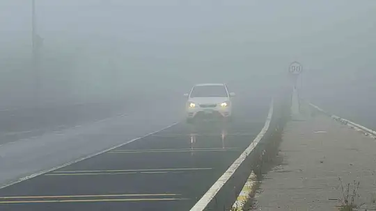 Bolu Dağı'nda sis etkili oldu, görüş mesafesi azaldı