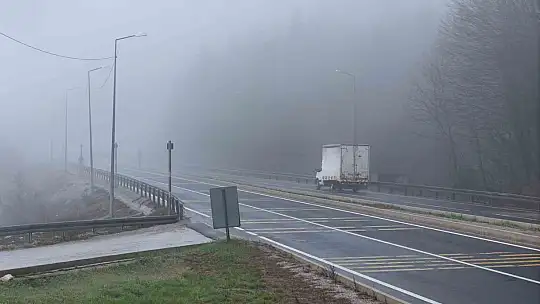 Bolu Dağı'nda sis ve sağanak etkili oluyor