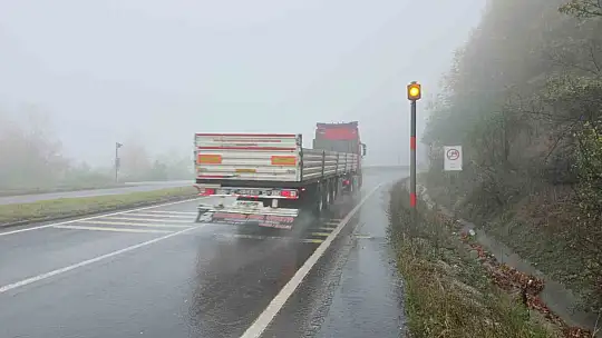 Bolu Dağı'nda sis ve yağış etkili oluyor
