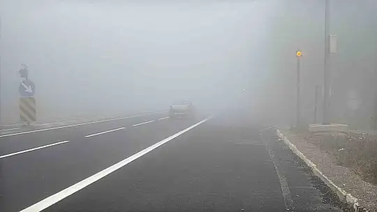 Bolu Dağı sisle kaplandı, görüş mesafesi 20 metreye düştü