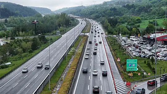 Bolu geçişinde bayram göçü devam ediyor